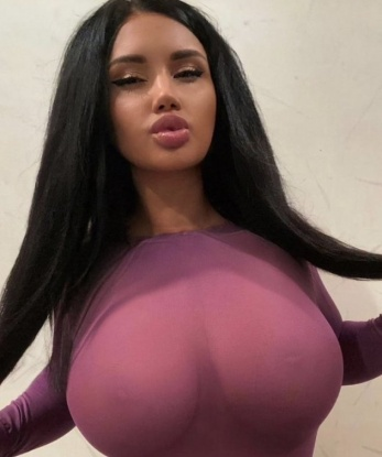 Арина, 25 лет, 4 размер груди